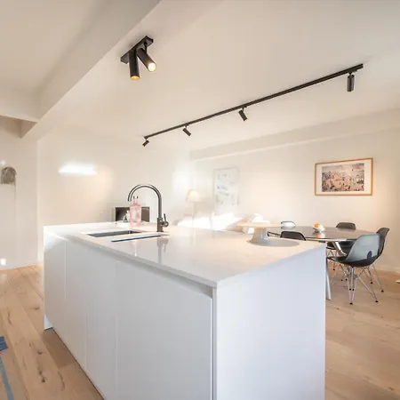 Bright Modern With Balcony 奥斯滕德